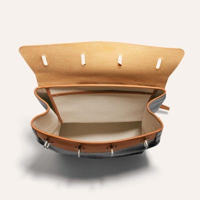 SAC_STEAMER Black & Tan